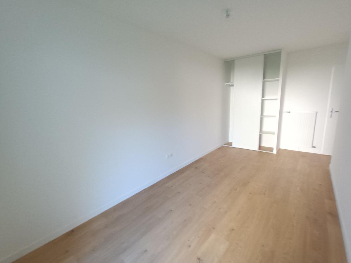 
																																							3 pièces - 
																																						4ème étage - 62m² - 929,37 € - Photo #2