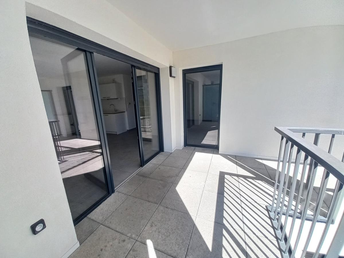 3 pièces - 1er étage - 70m² - 983,61 € - Photo #1