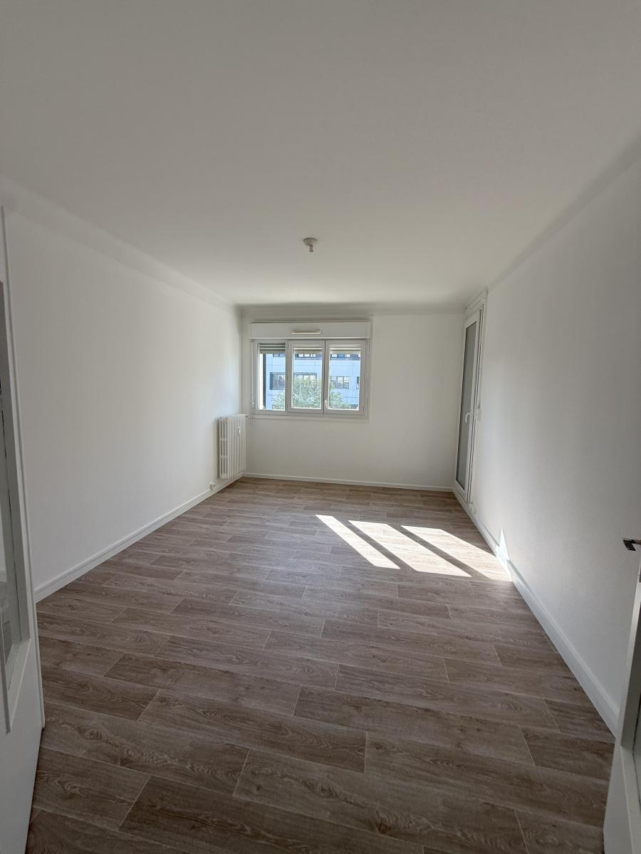 3 pièces - 1er étage - 72m² - 832,94 € - Photo #5