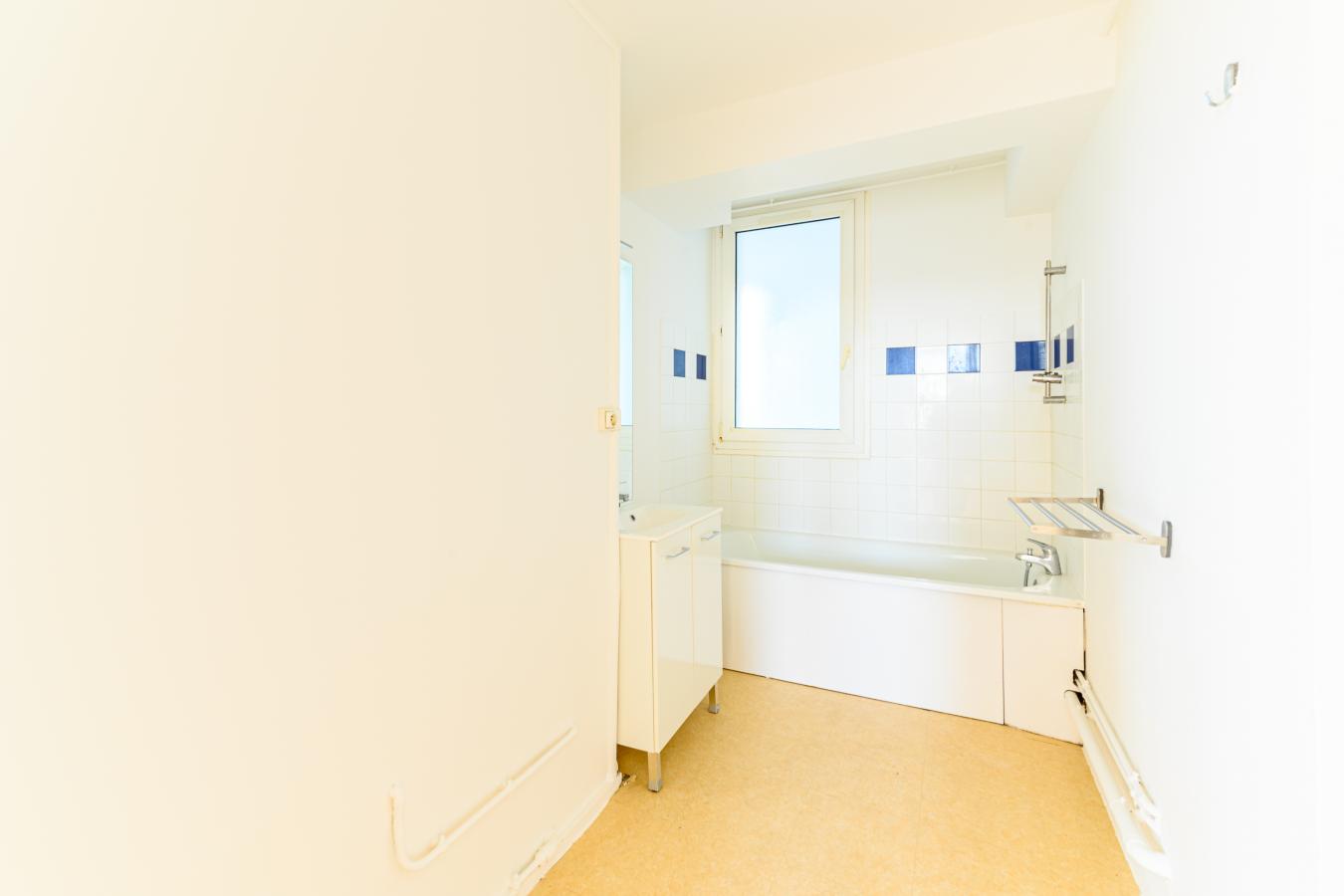 
																			4 pièces – 
																		7ème étage – 72m² - 1 268,30 € - Photo #9