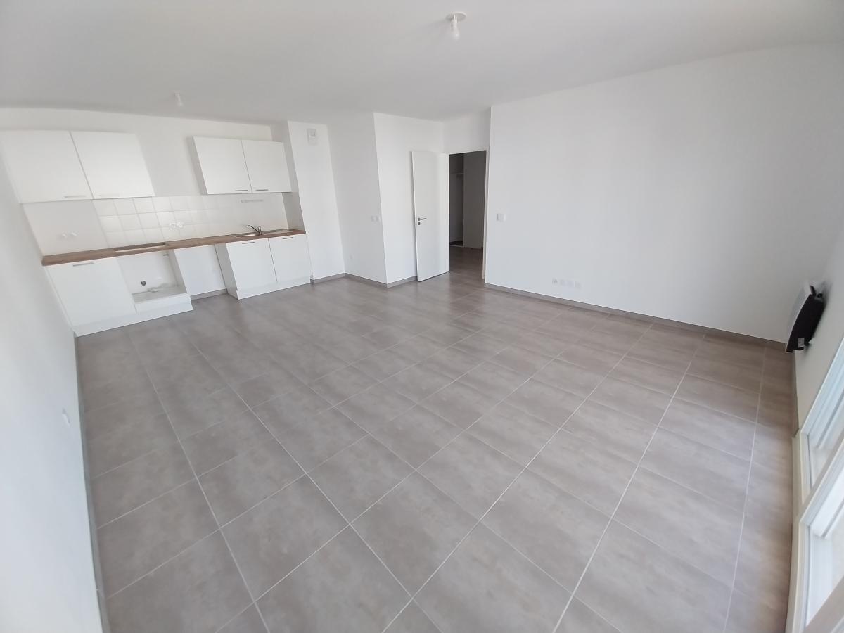 
																			3 pièces - 
																		2ème étage - 66m² - 1 058,65 € - Photo #1
