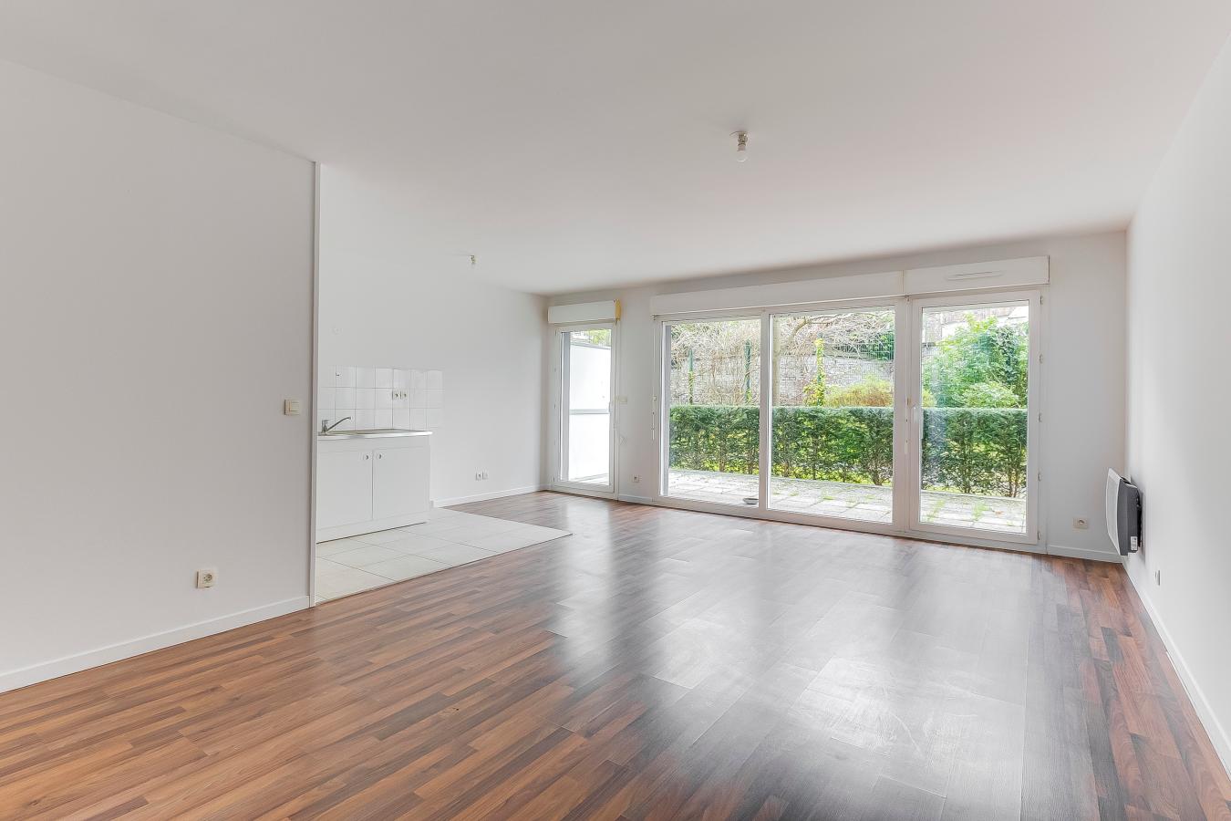 
																			3 pièces - 
																		RDC - 69m² - 780,00 € - Photo #0