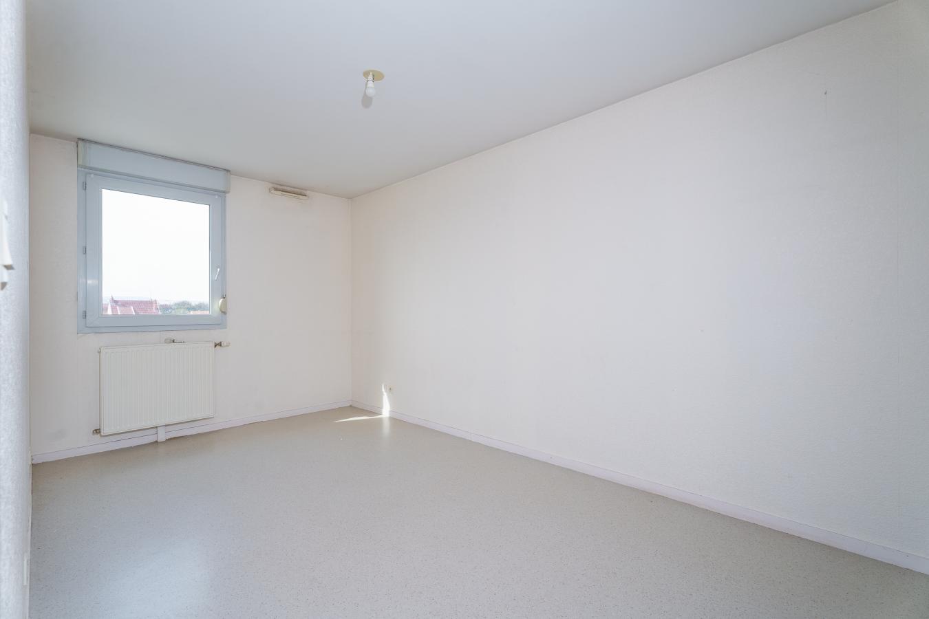 
																																							5 pièces - 
																																						2ème étage - 115m² - 211 300 € - Photo #5