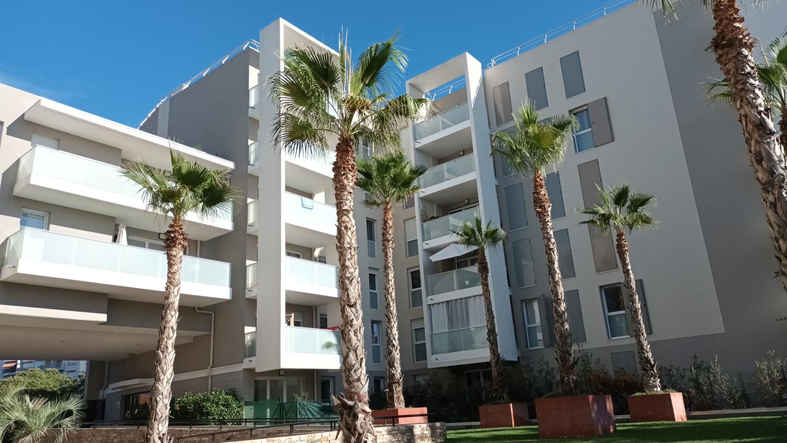
																			2 pièces - 
																		RDC - 47m² - 1 024,72 € - Photo #0