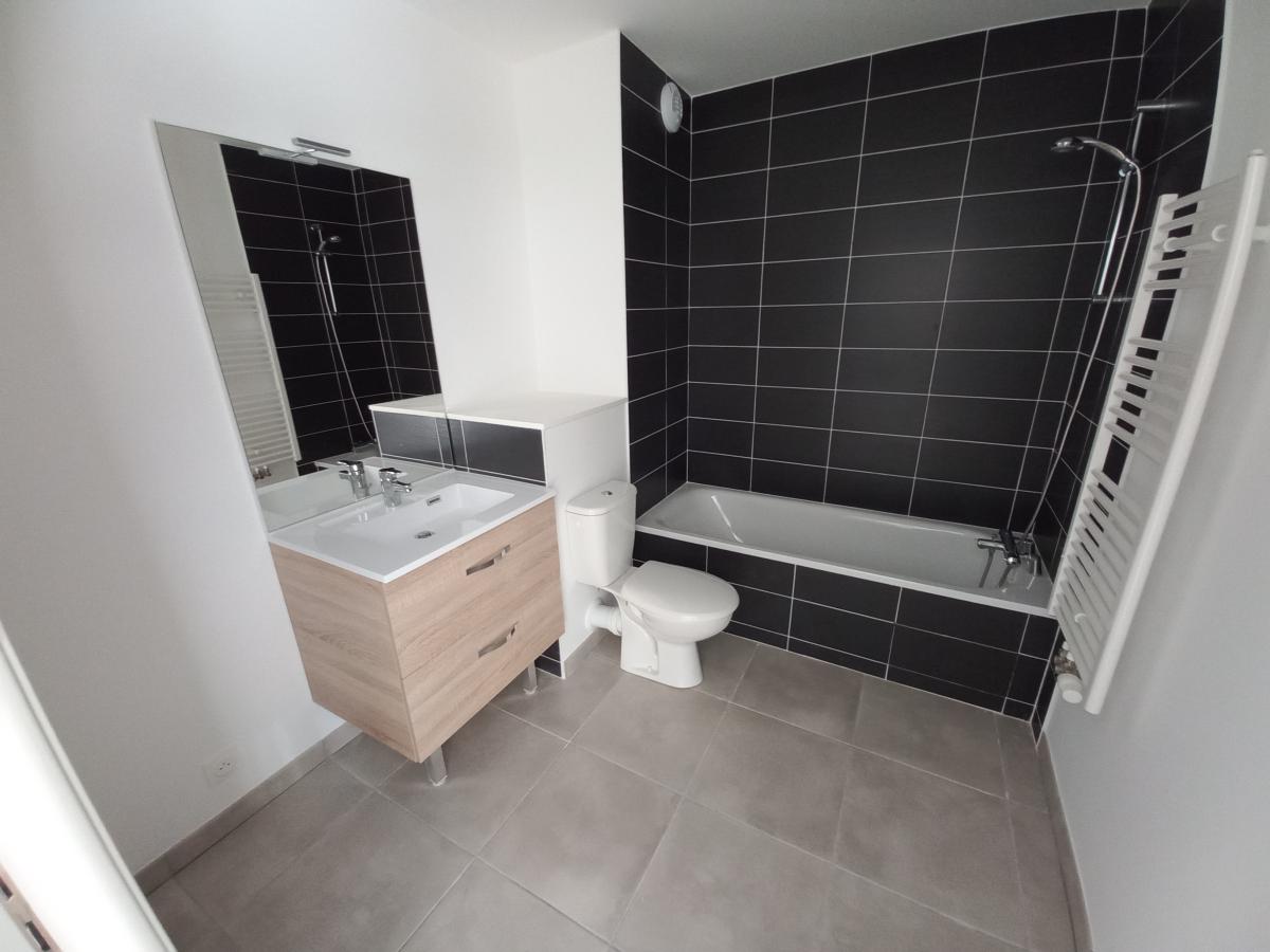 
																																							2 pièces - 
																																						RDC - 48m² - 574,30 € - Photo #4