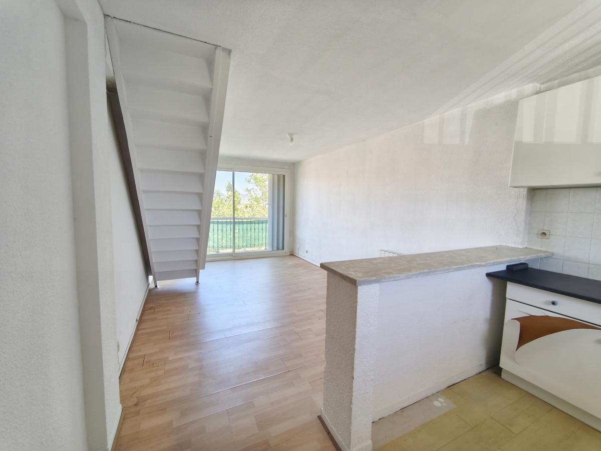 
																																							5 pièces - 
																																						1er étage - 81m² - 249 000 € - Photo #2