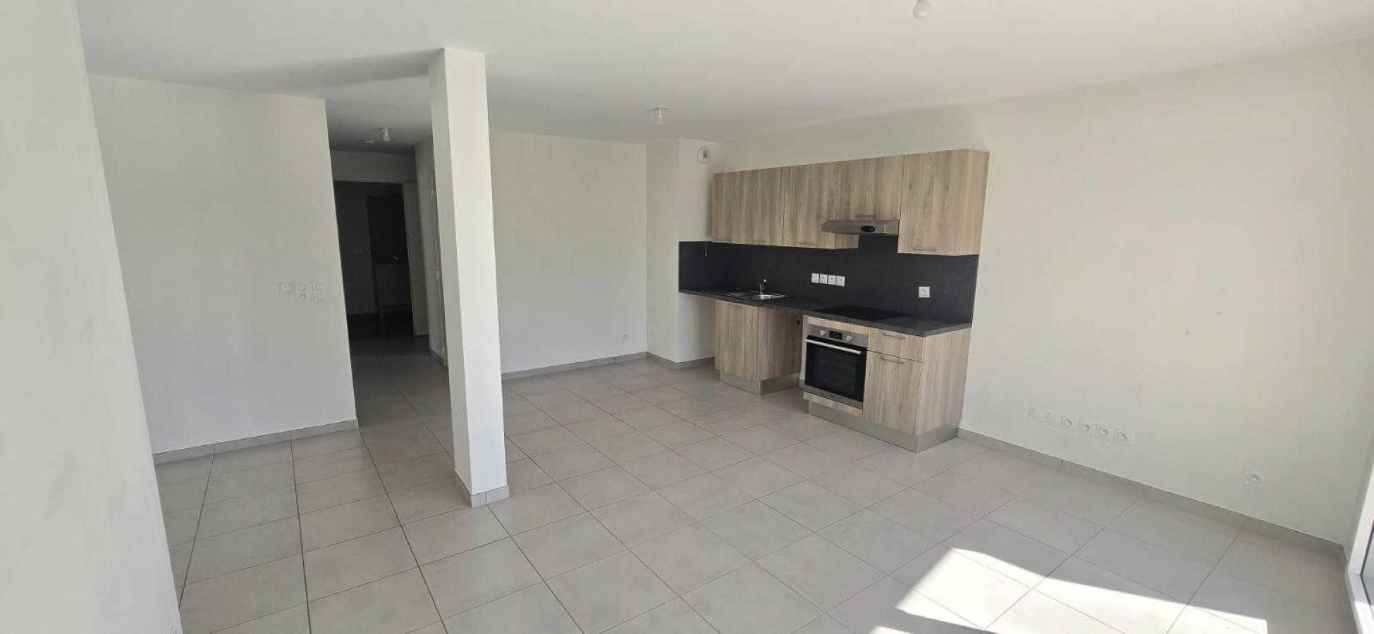 4 pièces - 2ème étage - 83m² - 1 156,83 € - Photo #3