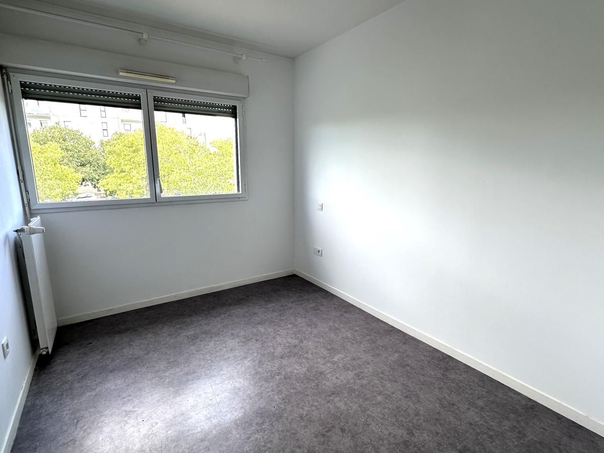 4 pièces - RDC - 86m² - 980,88 € - Photo #6