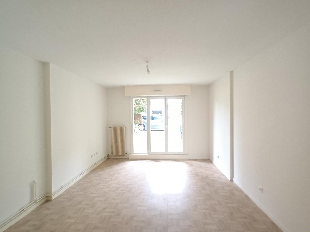 
																																							4 pièces - 
																																						RDC - 92m² - 596,95 € - Photo #5