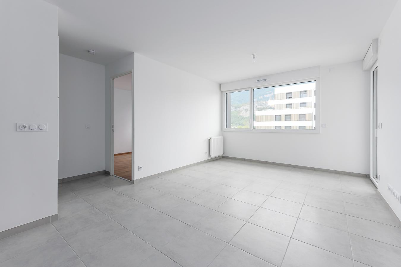 
																																							4 pièces - 
																																						2ème étage - 83m² - 1 156,83 € - Photo #4