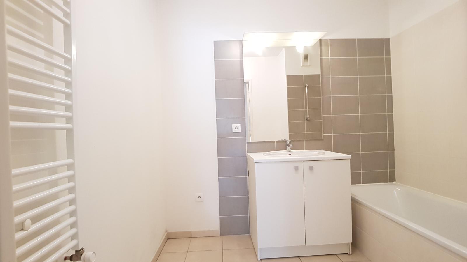 
																			4 pièces - 
																		9ème étage - 80m² - 1 249,62 € - Photo #3