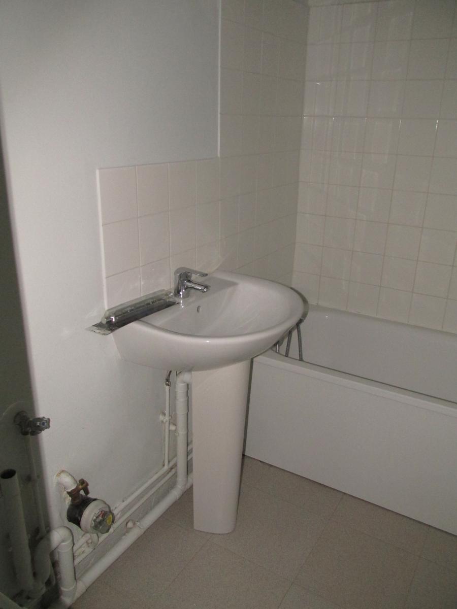 
																																							6 pièces - 
																																						2ème étage - 109m² - 1 017,45 € - Photo #4