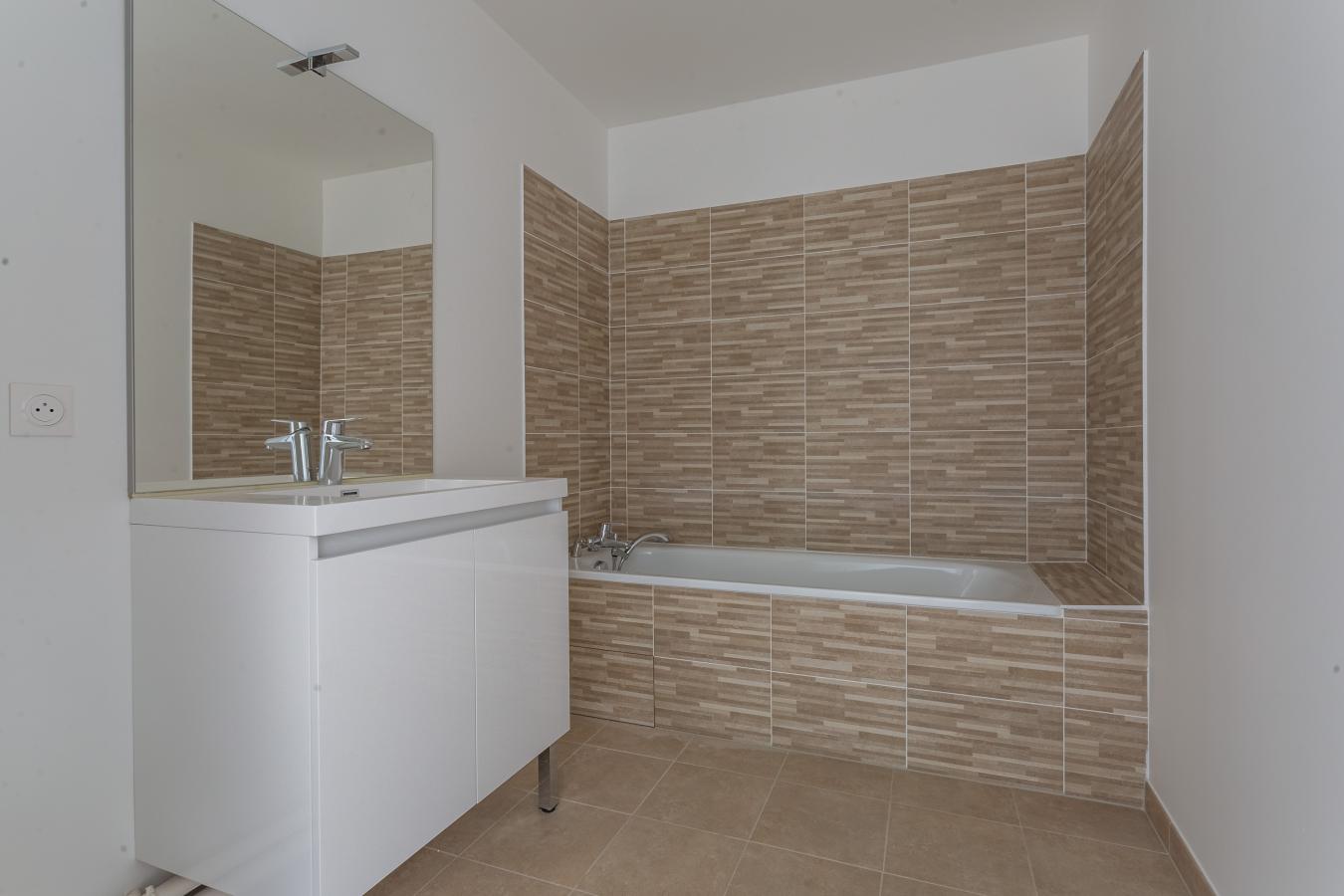 
																			2 pièces - 
																		2ème étage - 44m² - 786,37 € - Photo #5