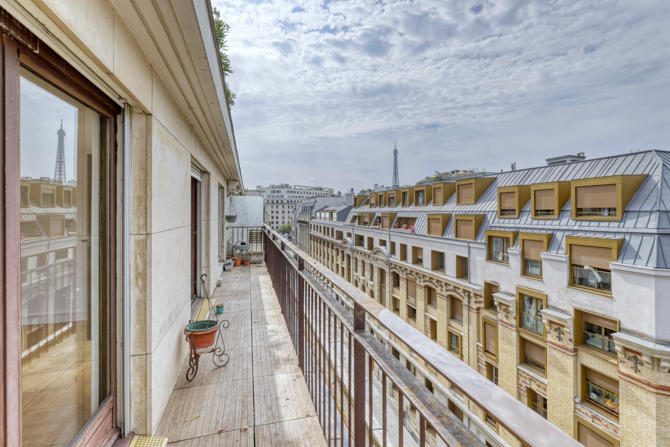 5 pièces - 7ème étage - 117m² - 4 200,04 € - Photo #2