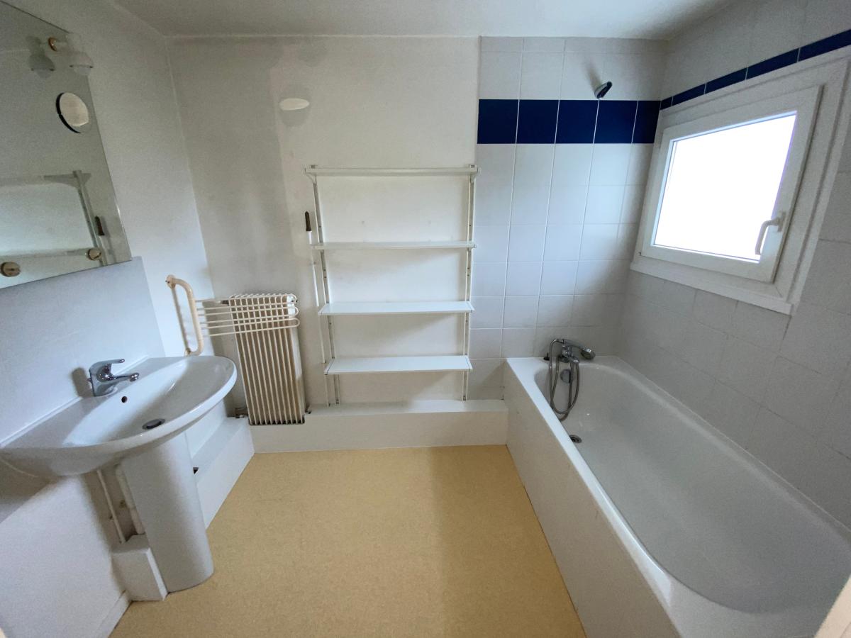 
																																							5 pièces - 
																																						RDC - 104m² - 1 288,63 € - Photo #7