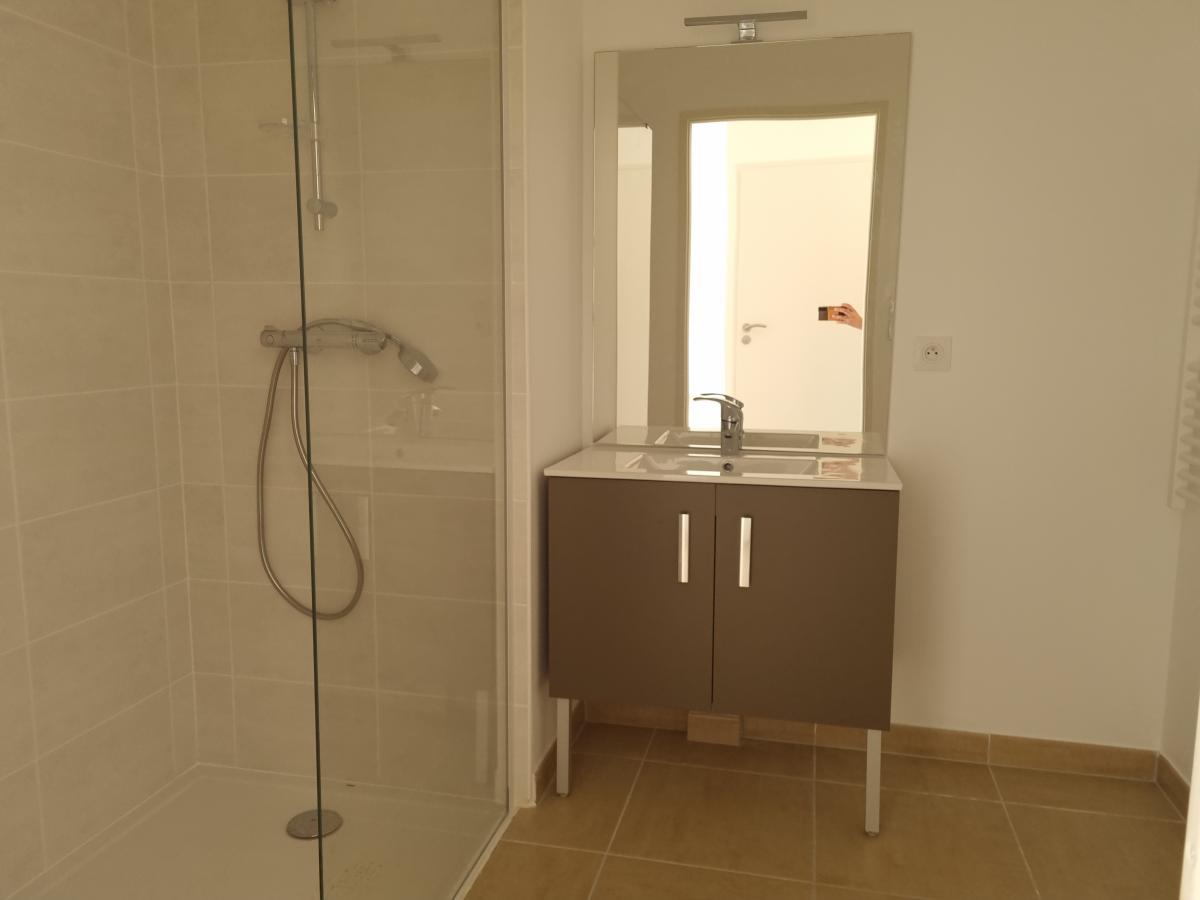2 pièces - 2ème étage - 53m² - 812,82 € - Photo #4