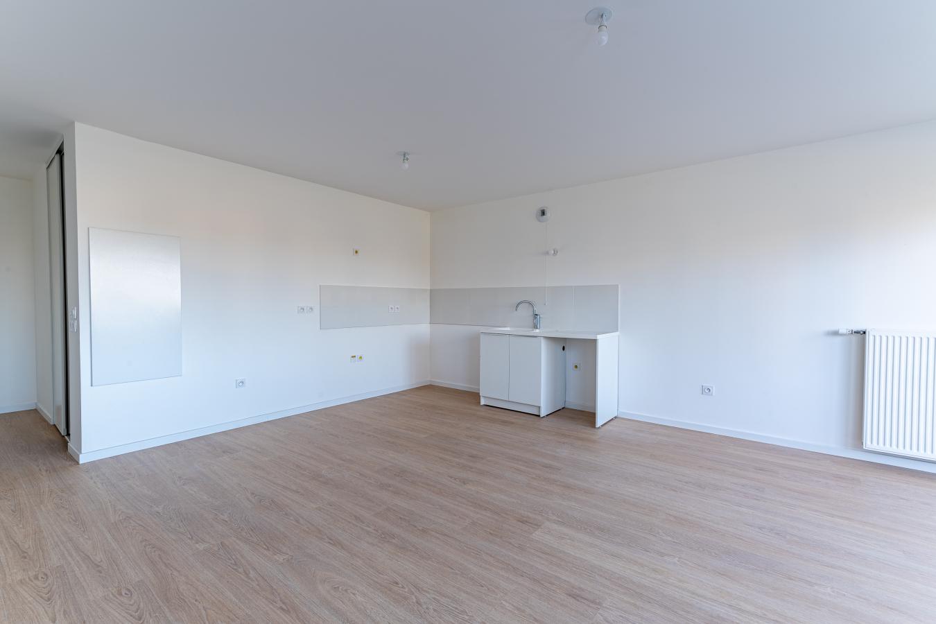 
																			4 pièces - 
																		1er étage - 86m² - 1 484,84 € - Photo #4