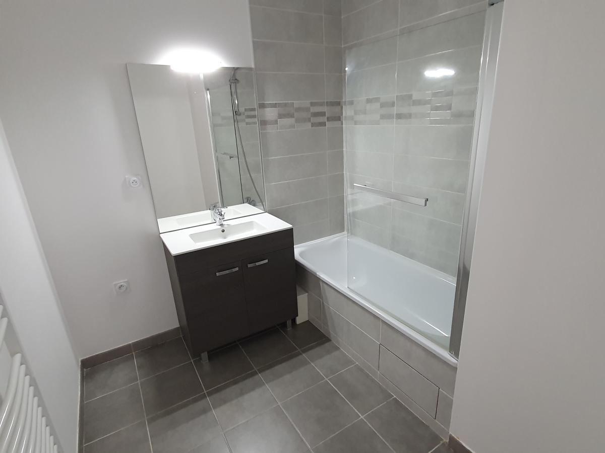 
																																							3 pièces - 
																																						2ème étage - 61m² - 725,70 € - Photo #3