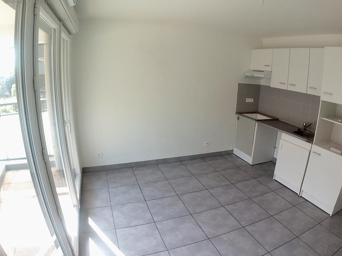 2 pièces - 1er étage - 36m² - 743,68 € - Photo #4