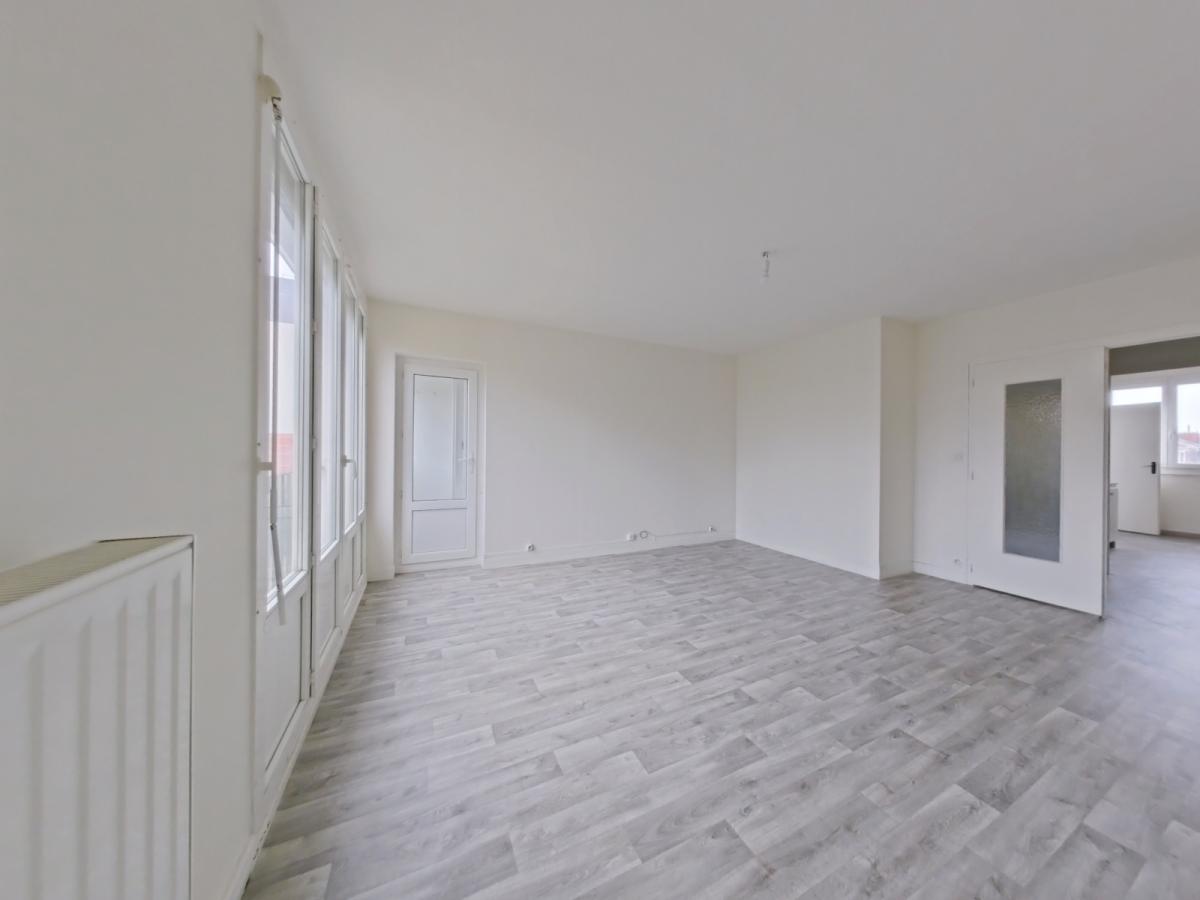 2 pièces - 3ème étage - 53m² - 663,32 € - Photo #0