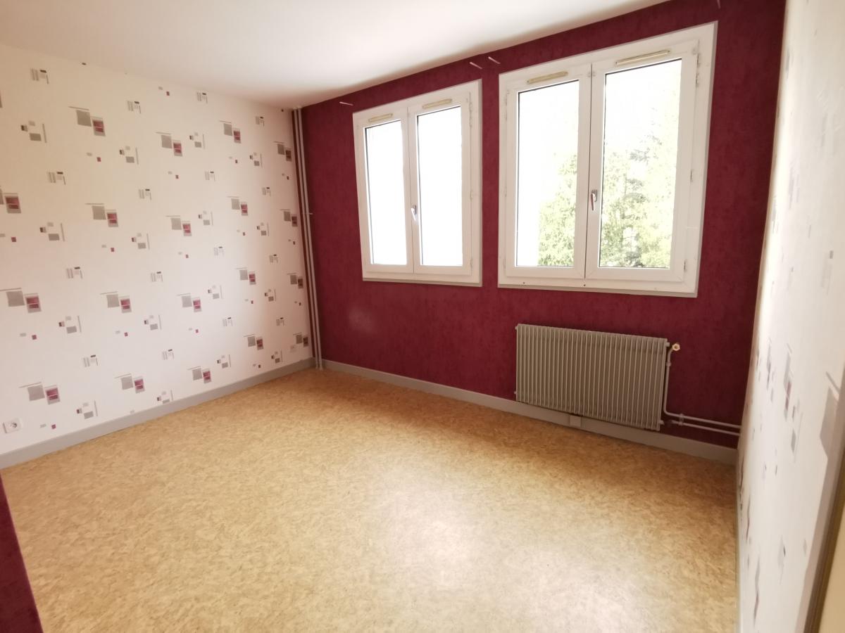
																			5 pièces - 
																		2ème étage - 81m² - 40 000 € - Photo #2