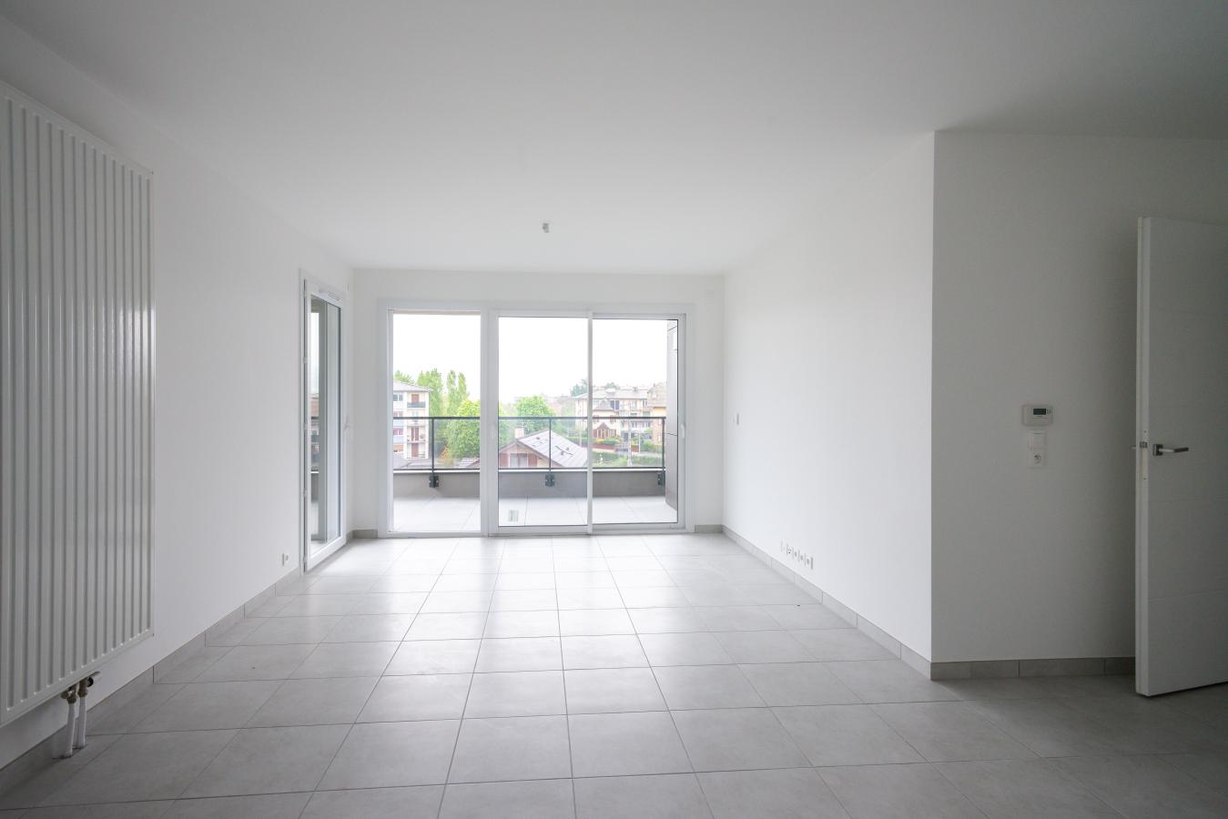 
																																							3 pièces - 
																																						6ème étage - 69m² - 1 053,82 € - Photo #1