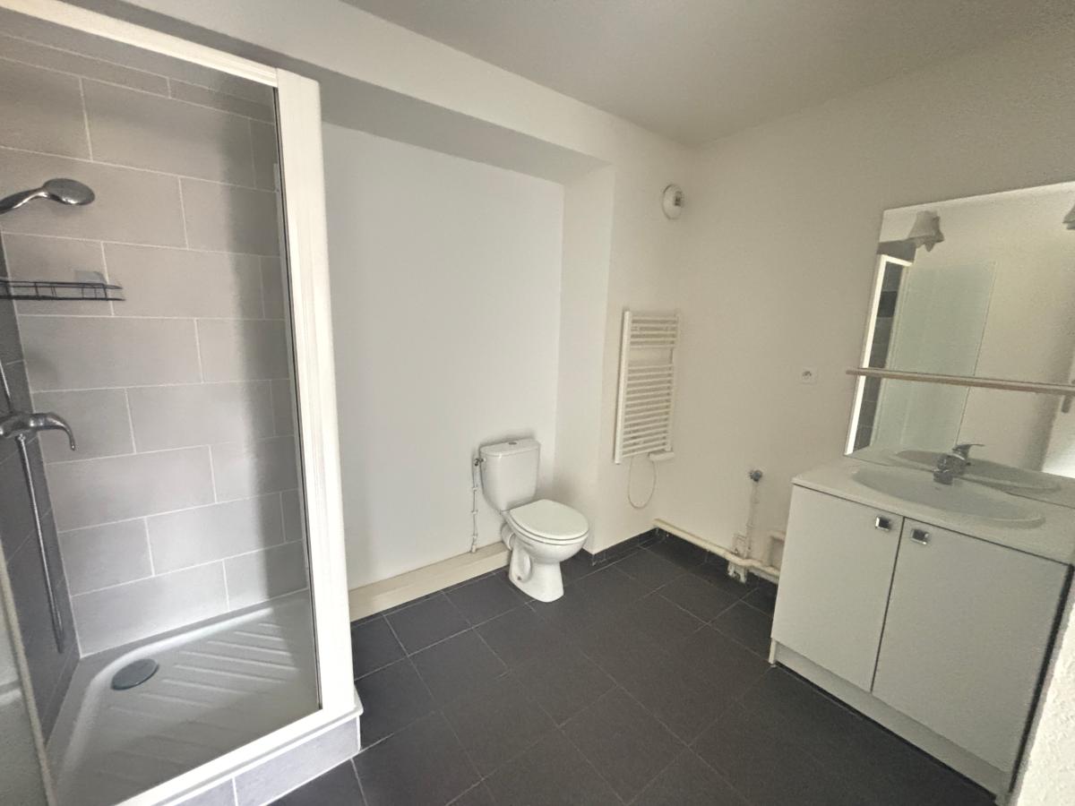 
																			2 pièces - 
																		1er étage - 43m² - 536,05 € - Photo #5