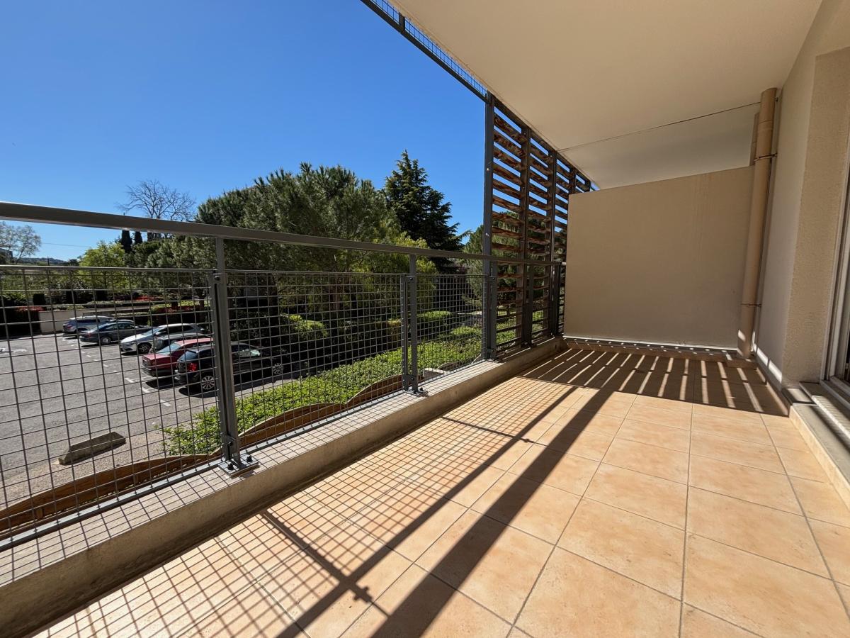 
																			3 pièces - 
																		1er étage - 182 000 € - Photo #3