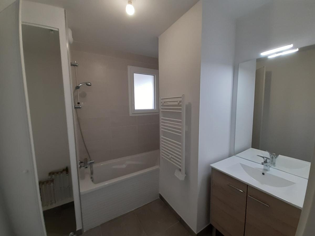 
																																							2 pièces - 
																																						RDC - 43m² - 608,33 € - Photo #4