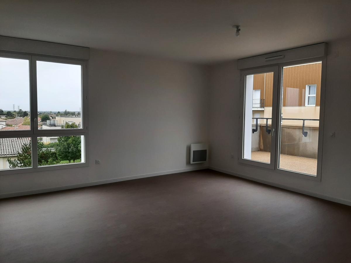 
																			3 pièces – 
																		1er étage – 61m² - 711,34 € - Photo #0