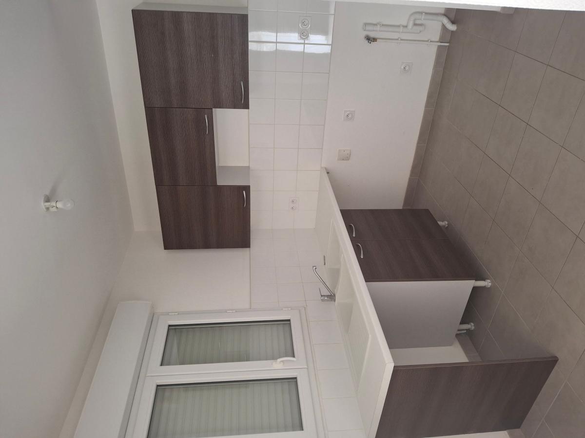 
																																							5 pièces - 
																																						RDC - 106m² - 911,21 € - Photo #3