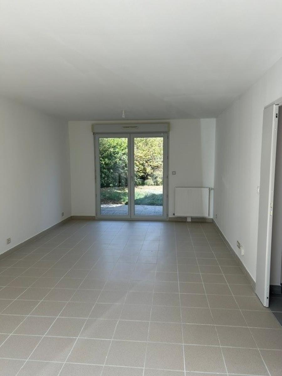 
																																							4 pièces - 
																																						RDC - 100m² - 1 249,62 € - Photo #1