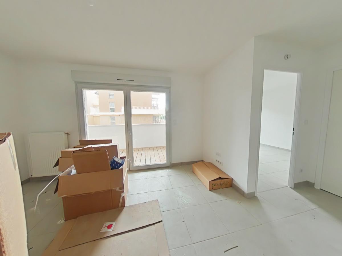 
																			2 pièces - 
																		RDC - 41m² - 640,85 € - Photo #3