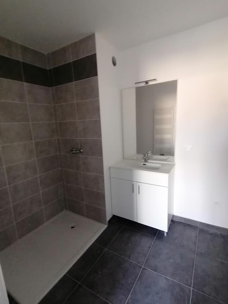 
																																							5 pièces - 
																																						3ème étage - 104m² - 1 467,95 € - Photo #1