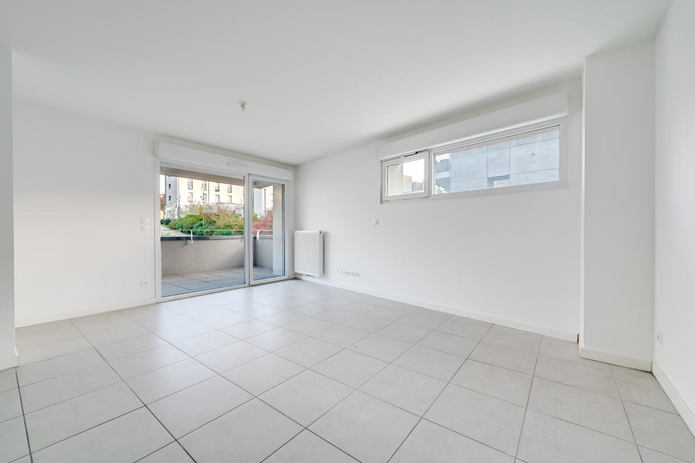 3 pièces - 1er étage - 63m² - 926,86 € - Photo #3