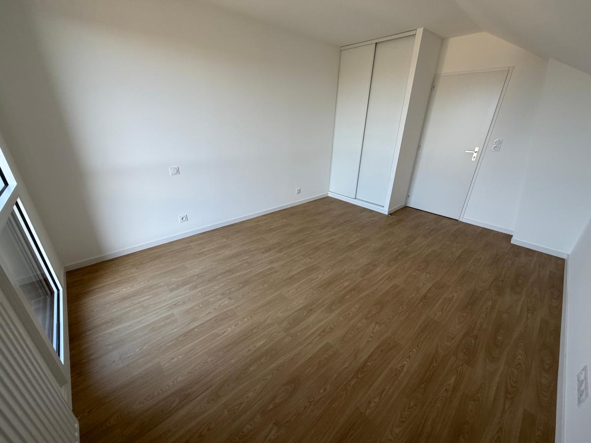 
																			4 pièces - 
																		3ème étage - 100m² - 1 365,23 € - Photo #6