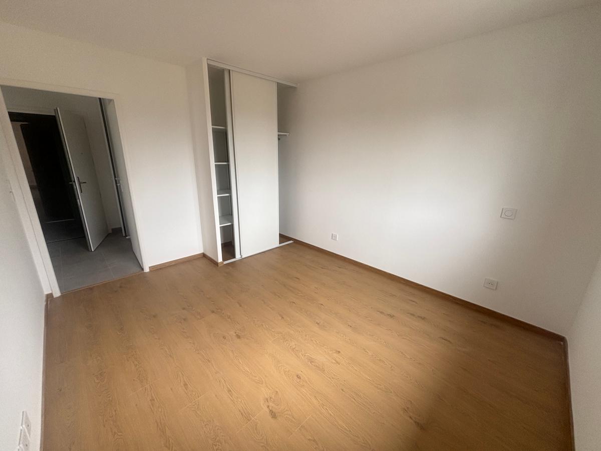 
																																							3 pièces - 
																																						3ème étage - 58m² - 696,13 € - Photo #4