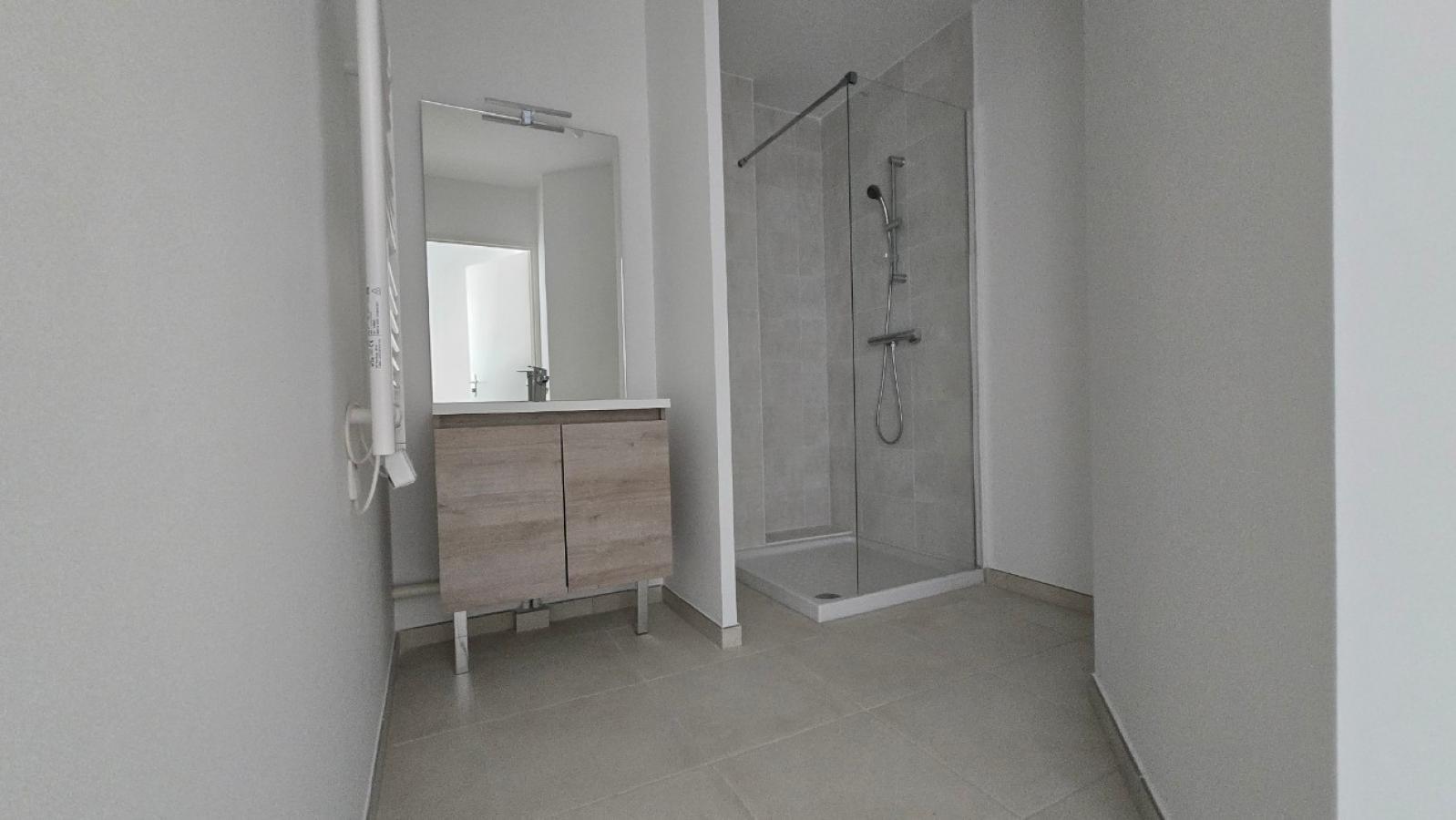 
																																							3 pièces - 
																																						1er étage - 60m² - 865,39 € - Photo #7