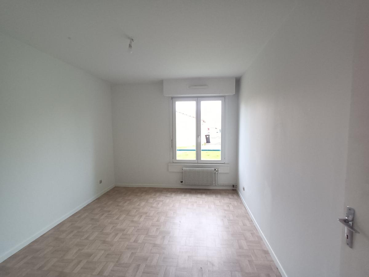 
																																							4 pièces - 
																																						RDC - 92m² - 596,95 € - Photo #4