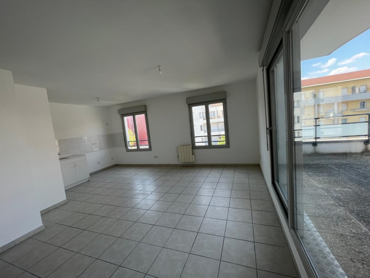 2 pièces -
3ème étage - 52m² - 647,97 € - Photo #1