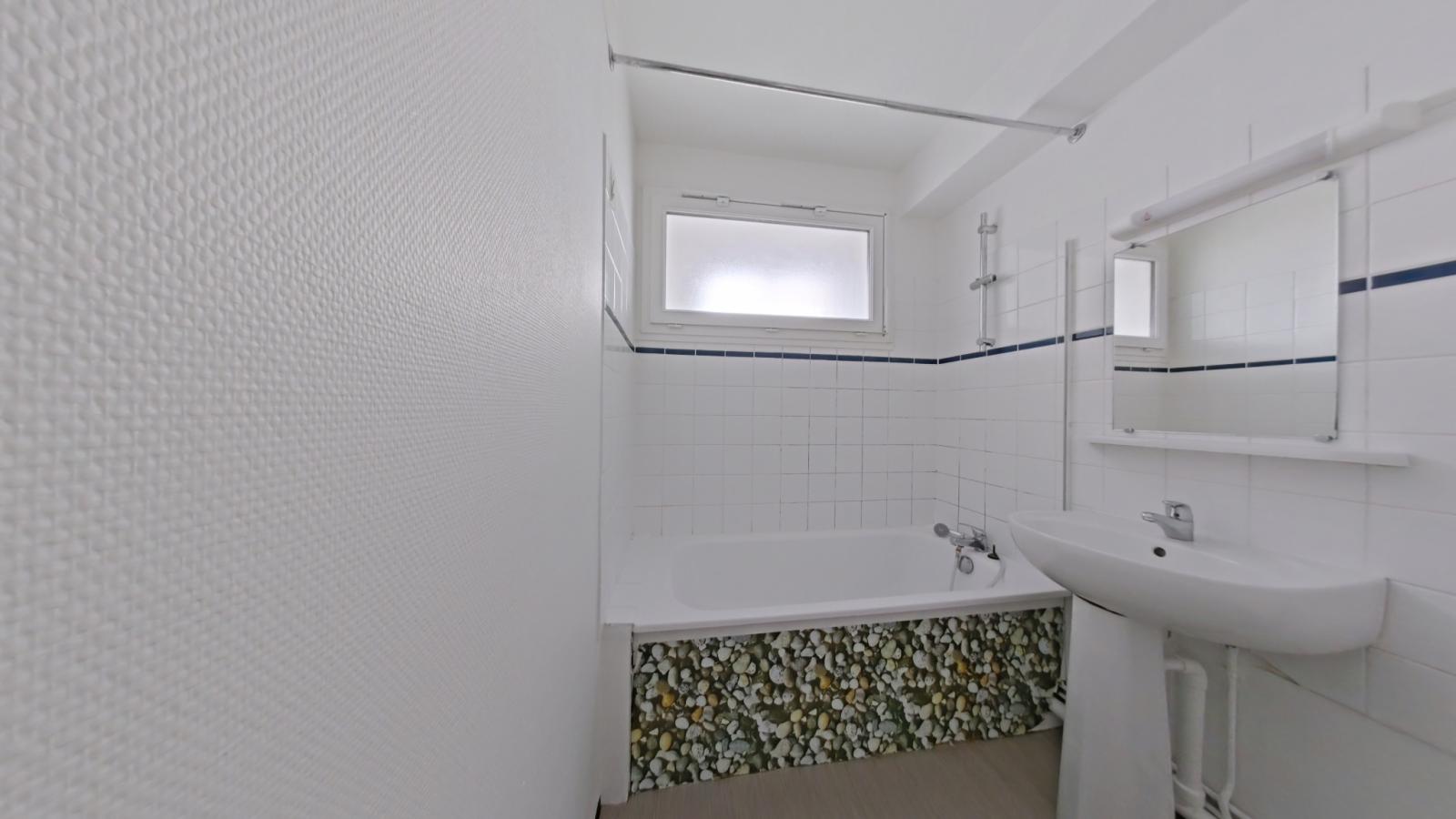
																																							3 pièces - 
																																						3ème étage - 67m² - 838,34 € - Photo #3