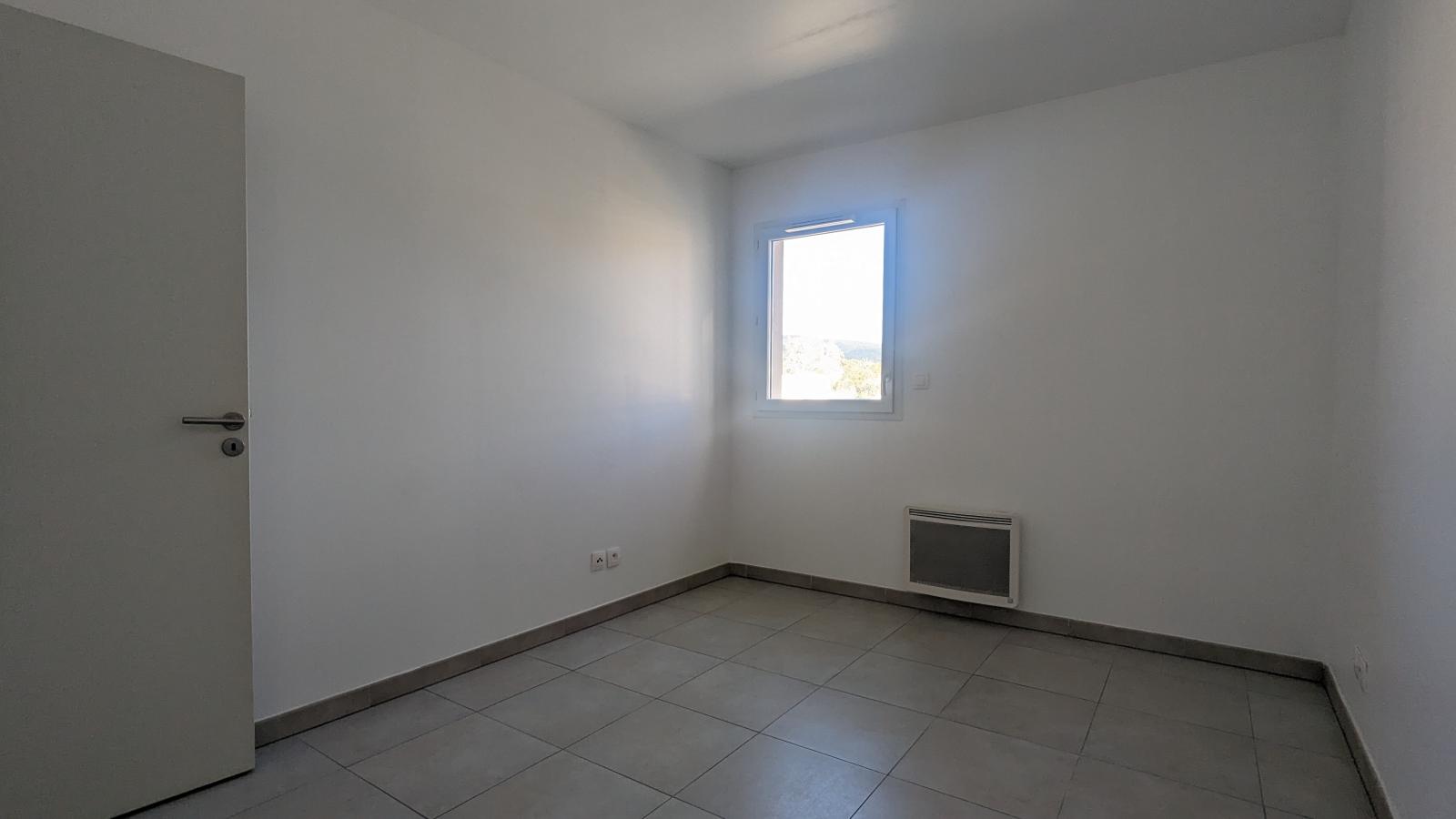
																																							3 pièces - 
																																						3ème étage - 69m² - 1 113,70 € - Photo #4