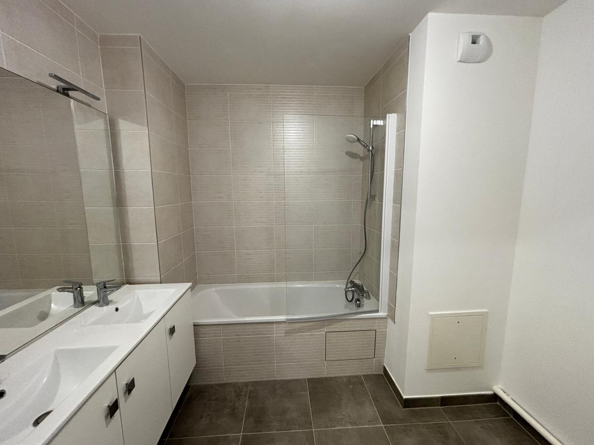 3 pièces - 5ème étage - 62m² - 1 706,64 € - Photo #5