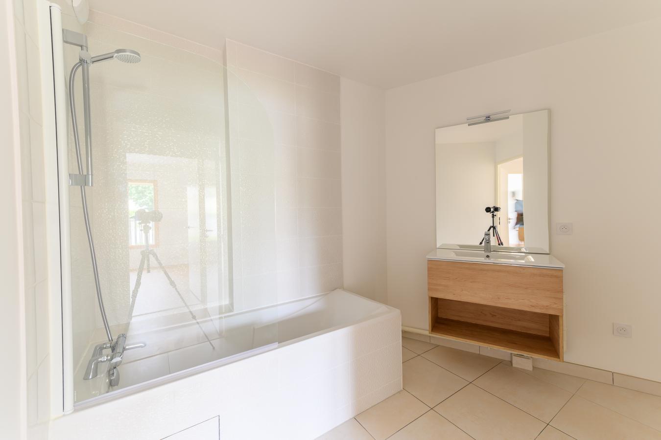 
																																							4 pièces - 
																																						1er étage - 91m² - 1 482,26 € - Photo #5