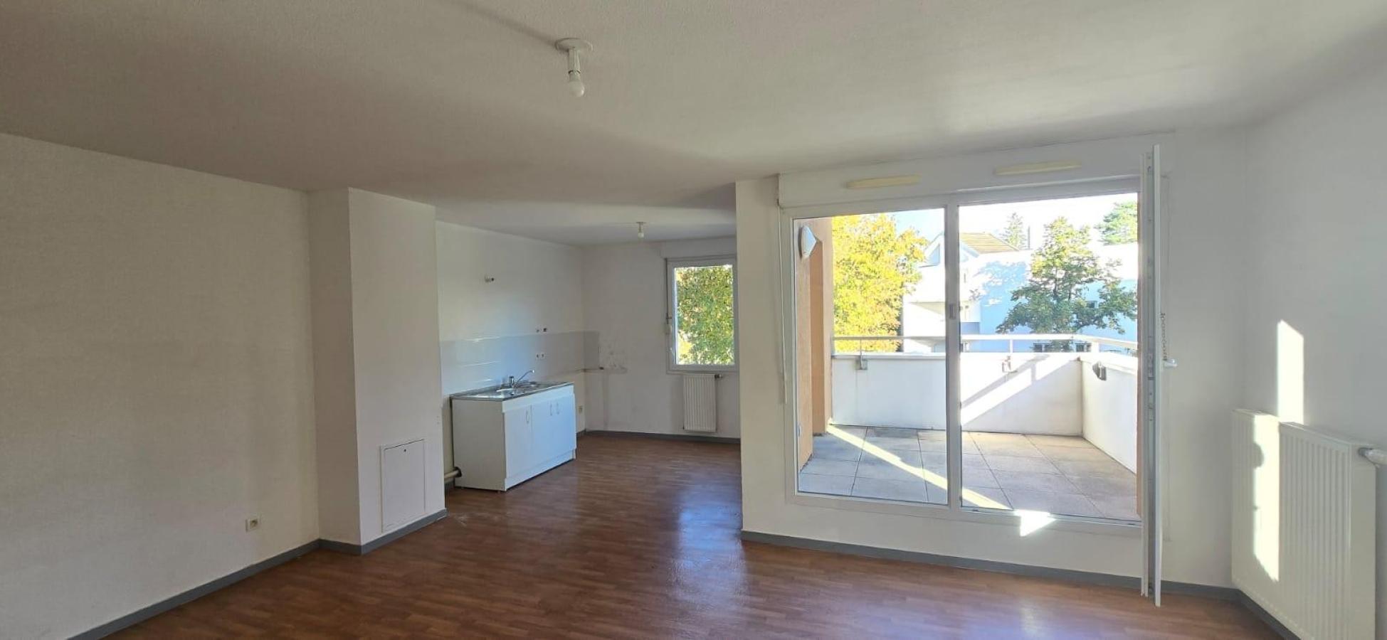 4 pièces - 2ème étage - 80m² - 1 088,35 € - Photo #3
