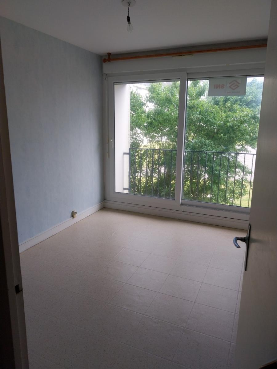 
																			4 pièces - 
																		RDC - 74m² - 99 000 € - Photo #2