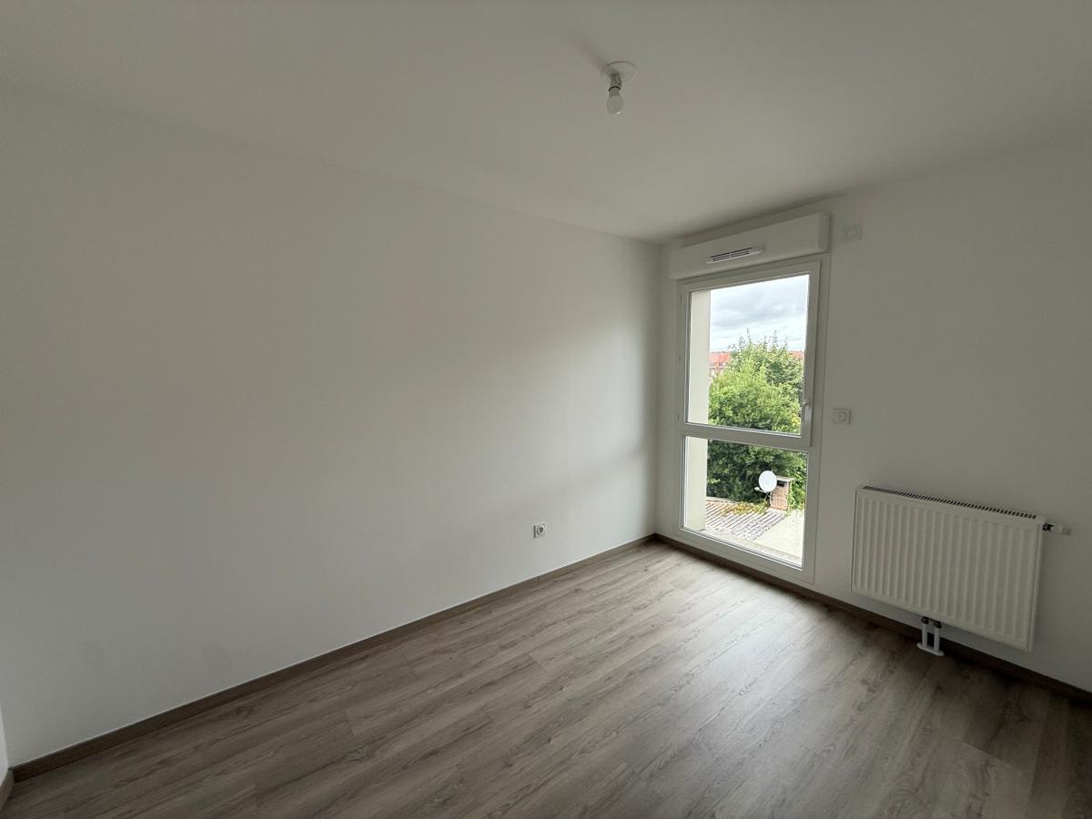 
																																							3 pièces - 
																																						3ème étage - 63m² - 738,22 € - Photo #2