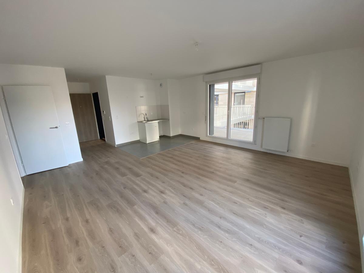 
																																							2 pièces - 
																																						2ème étage - 42m² - 1 160,85 € - Photo #3