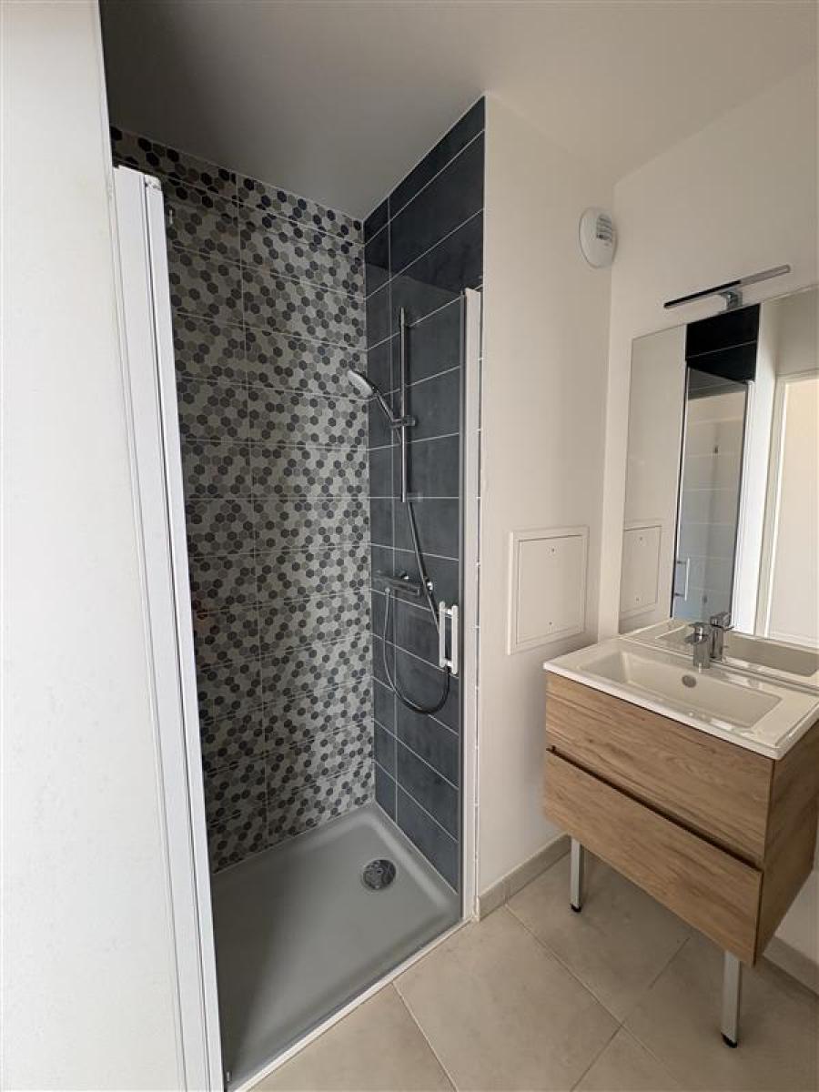 5 pièces - 1er étage - 93m² photo 8