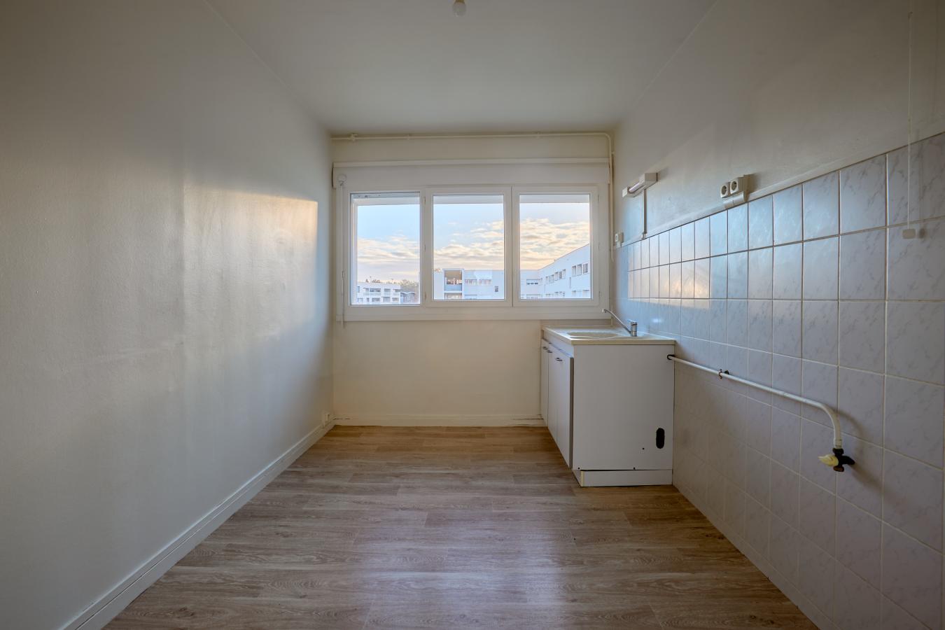 
																																							2 pièces - 
																																						3ème étage - 47m² - 716,18 € - Photo #4